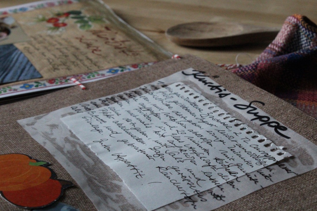 Eine Seite mit handgeschriebenem Kürbissuppenrezept.